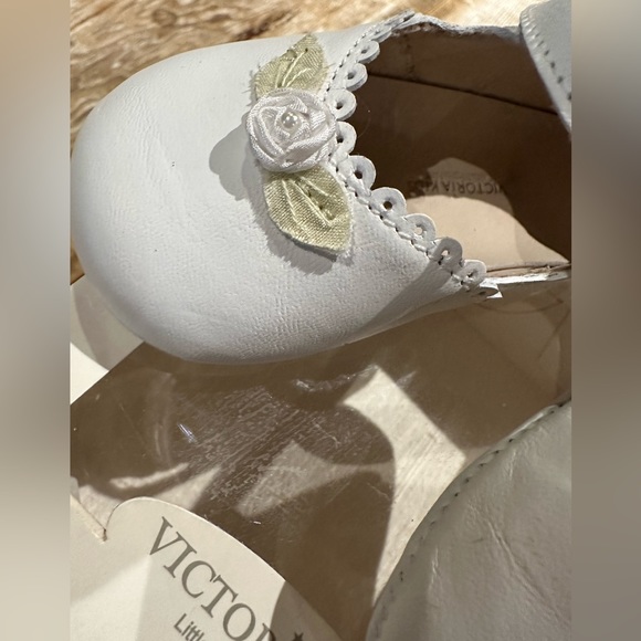 Victoria Kids Infant Crib shoes Genuine Leather Off White/Cream Various szs - Picture 8 of 8